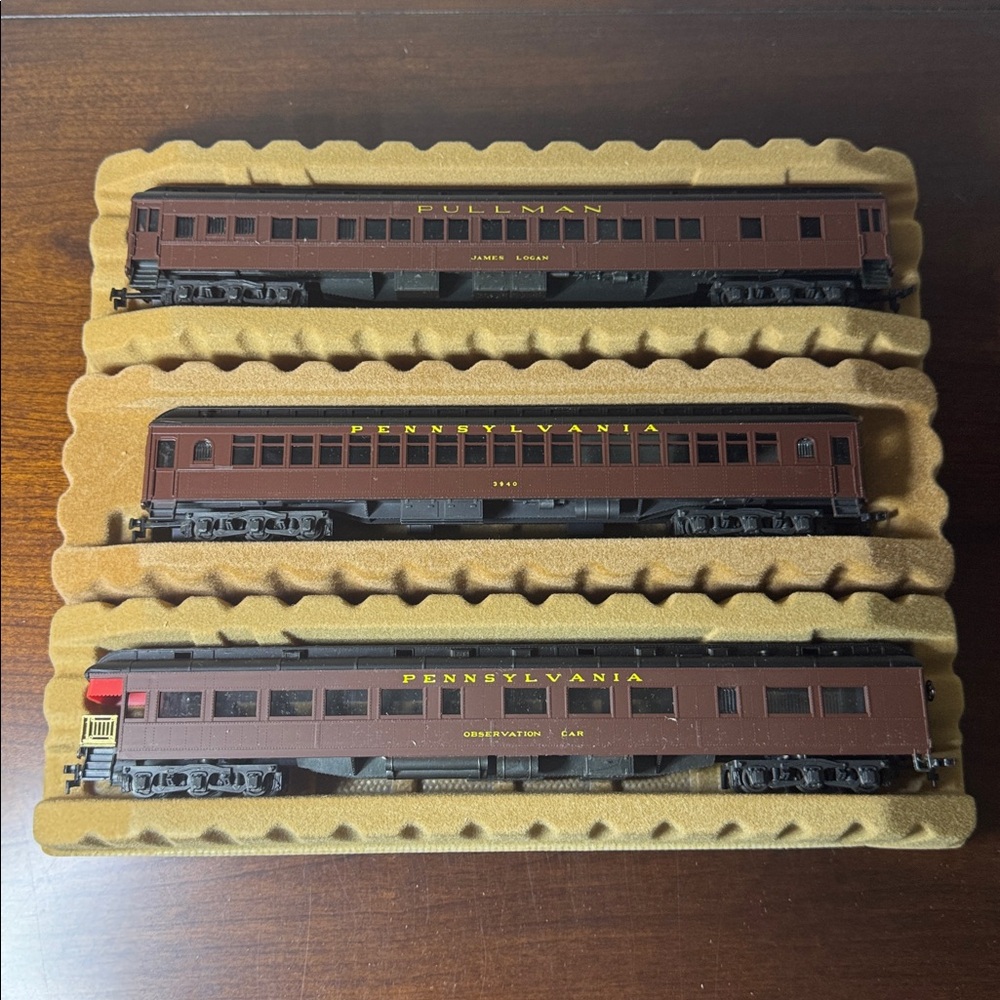 AHM Pennsylvania 1920’s HO Scale 3 Piece Passenger Car Set (New)